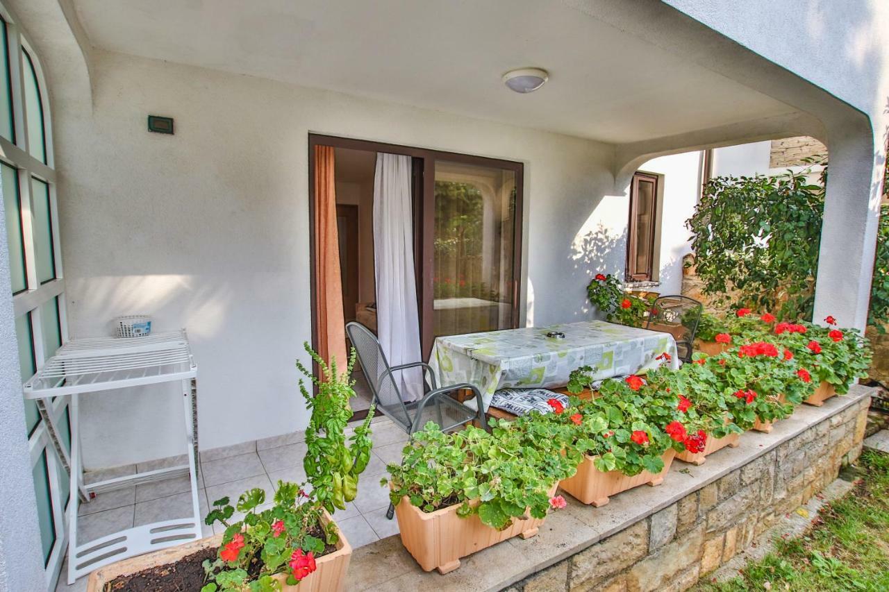 Apartamento Carolina 4 Seasons Poreč Exterior foto
